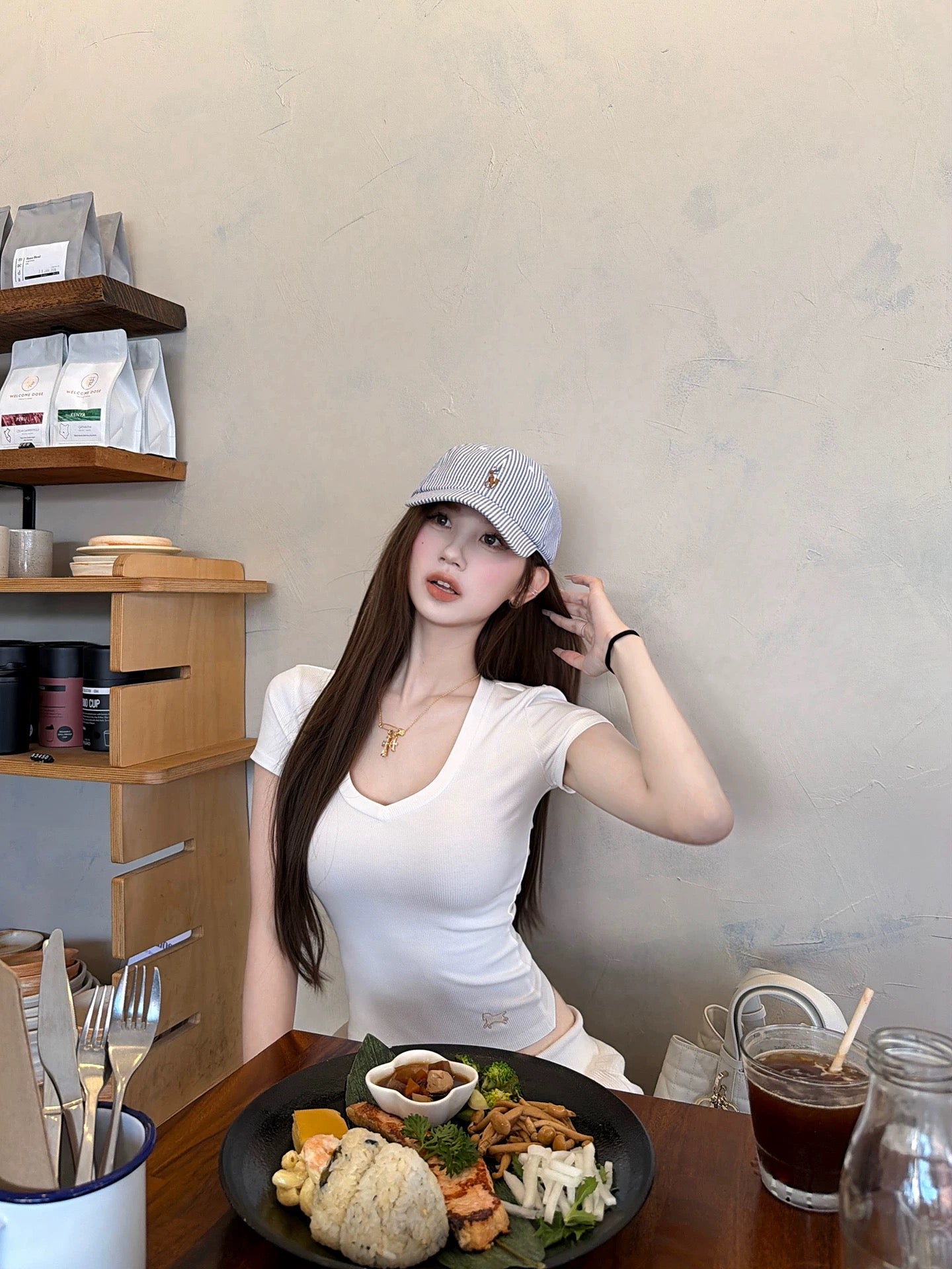 Twist-back Fitted Baby Tee