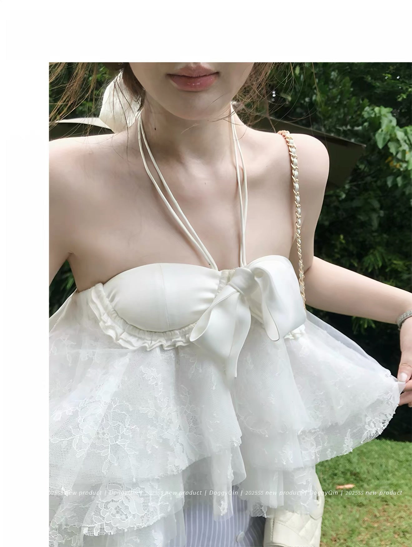蜇光古匣/Lace Layer Ribbon Halter Top