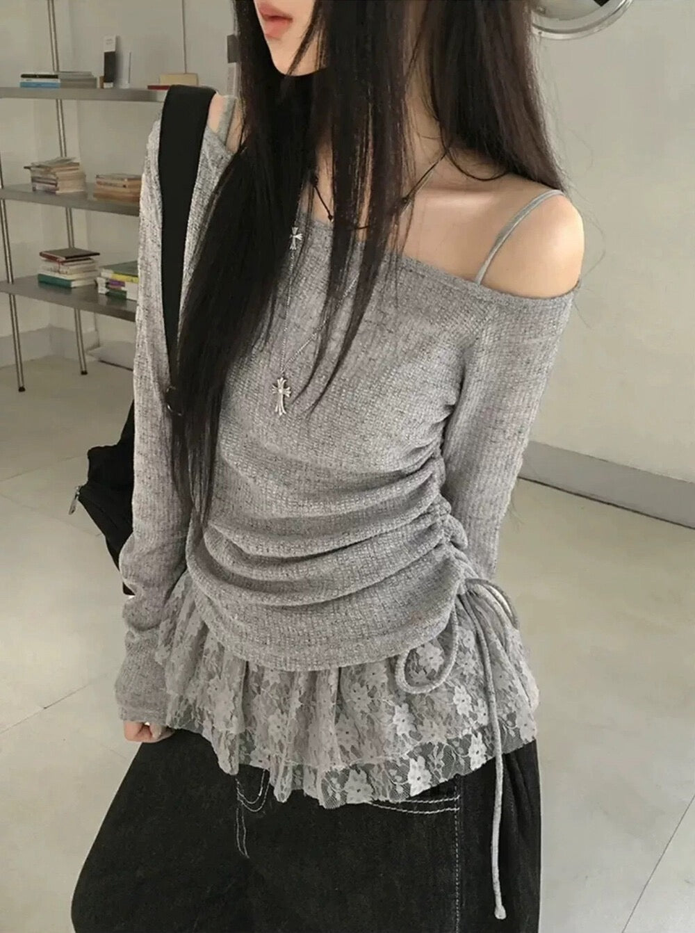 Soft Layered Lace Top (2-Piece Look)