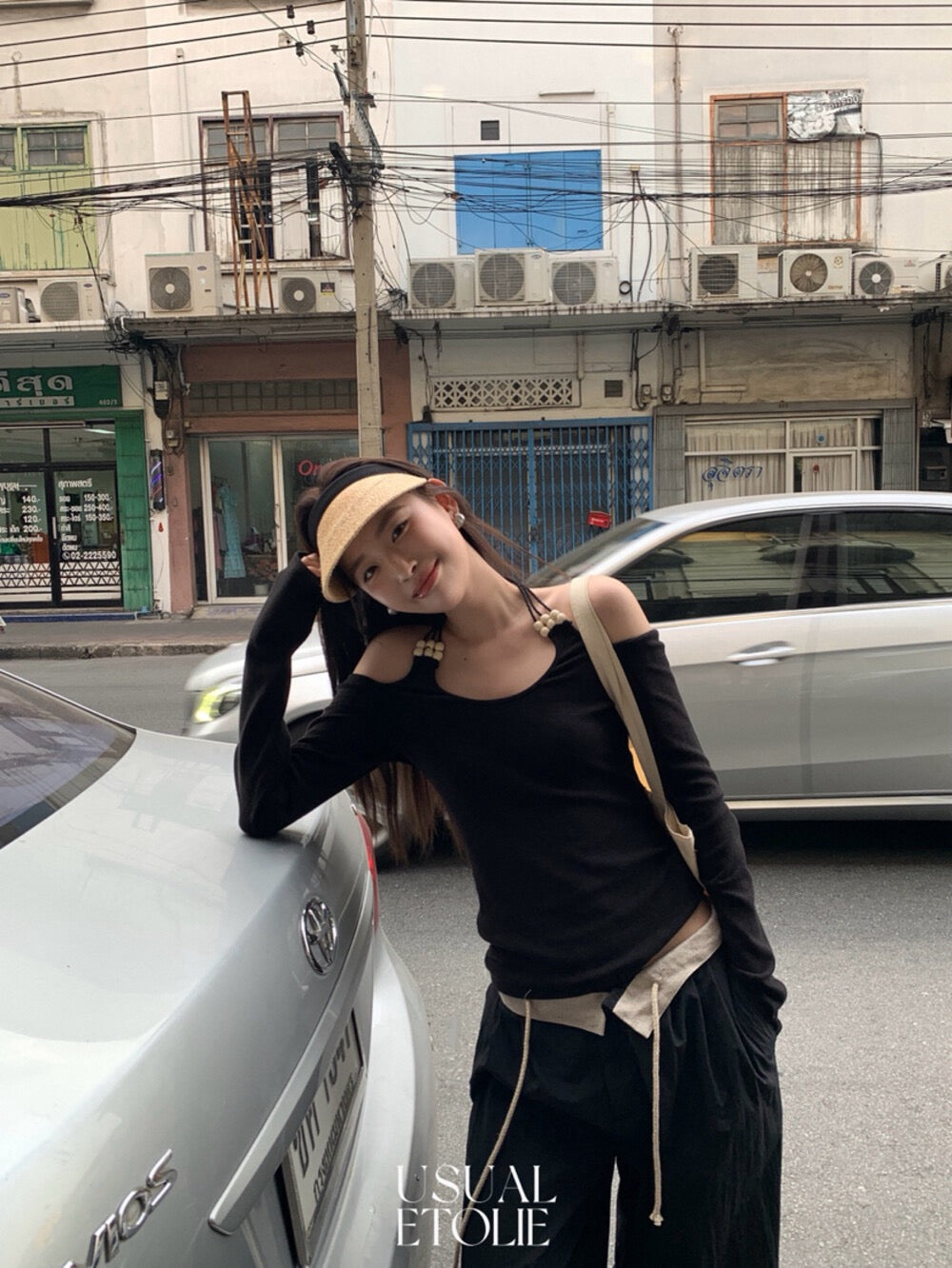 Élodie Off-Shoulder Long Sleeve Top
