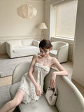 Mini-robe bustier en dentelle douce