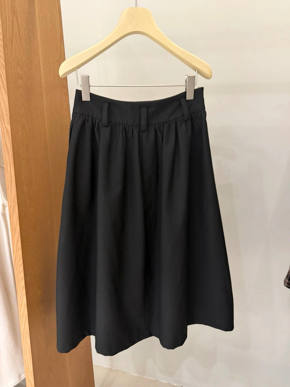 Élan Pleated Midi Skirt - view 6