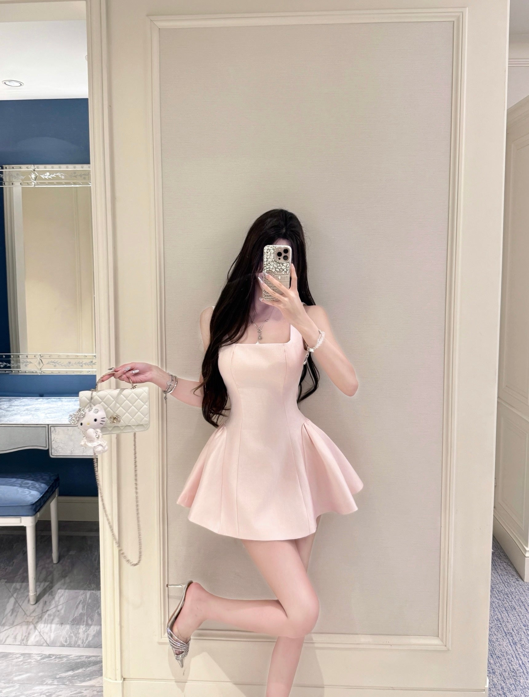 香缇贵女/Blossom Bow Back Mini Dress
