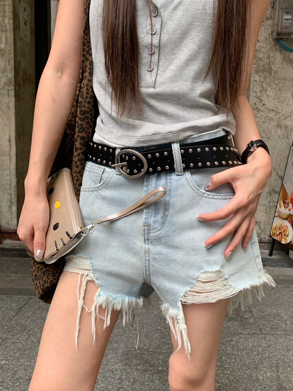 Light Wash Distressed Denim Shorts | Relaxed Fit Ripped Shorts