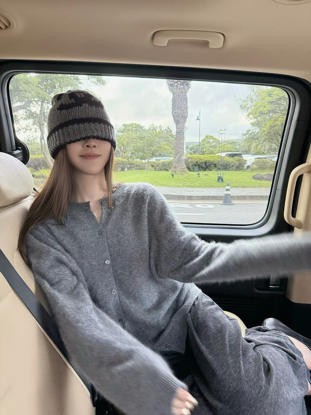 Essential Cashmere Wool Knit Cardigan