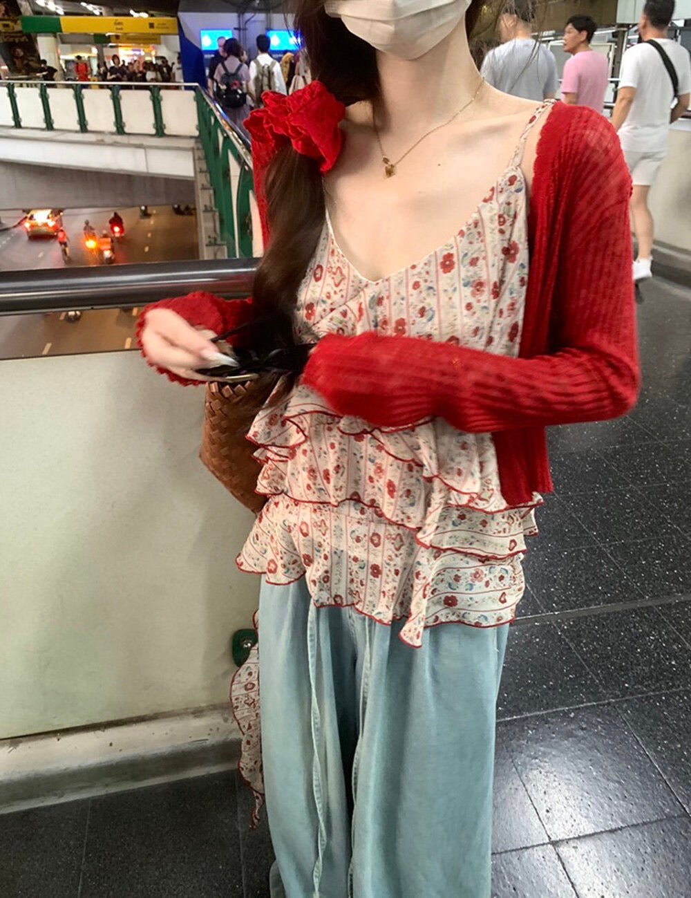 莓果奶冻/Floral Ruffle Cami & Knit Cardigan Set