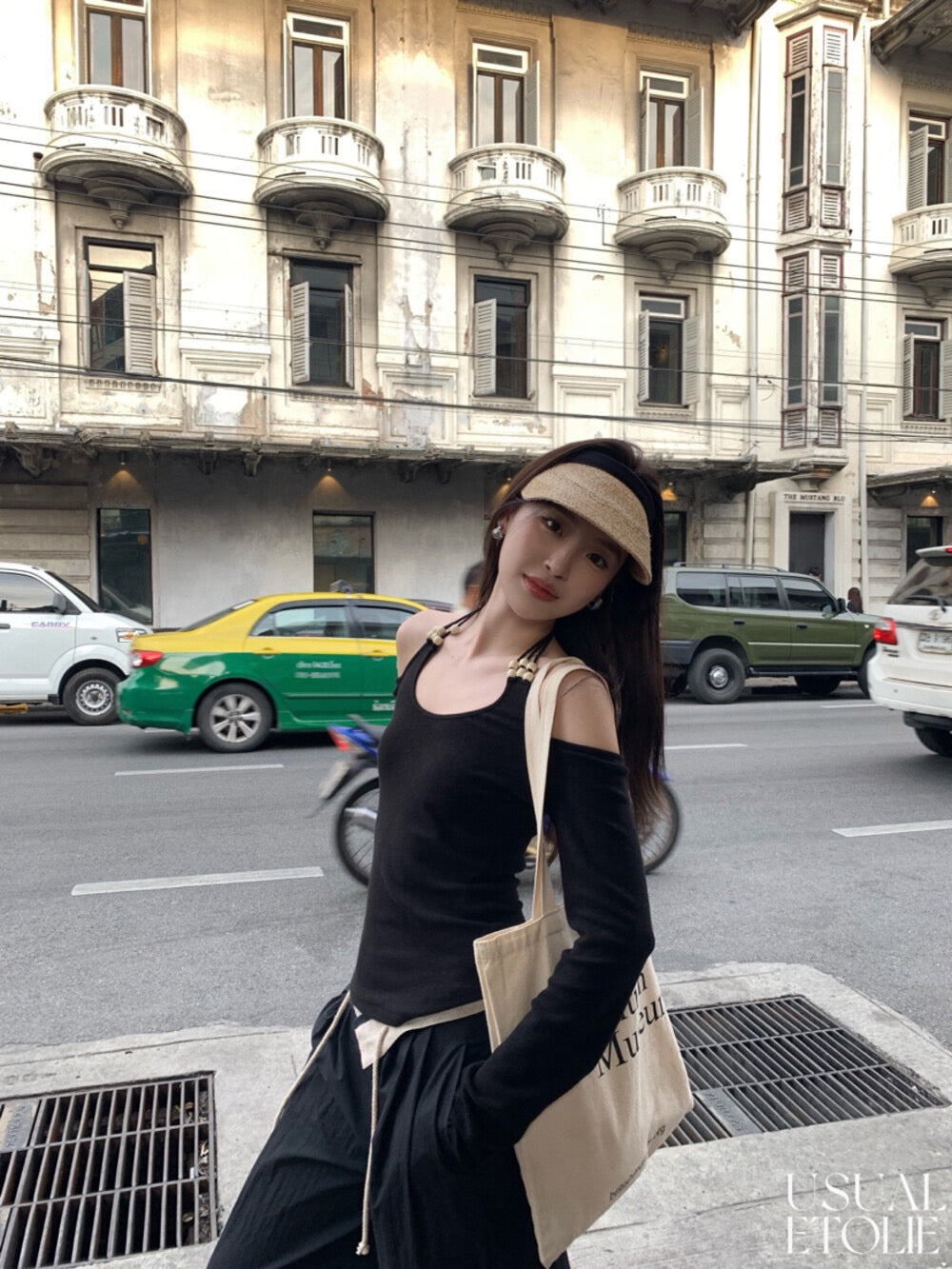 Élodie Off-Shoulder Long Sleeve Top